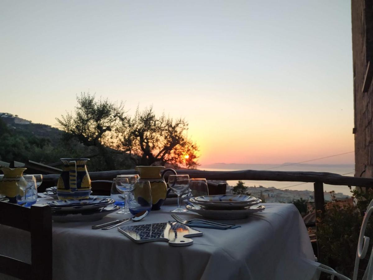 Bed and Breakfast Da Rosali Сорренто Екстер'єр фото